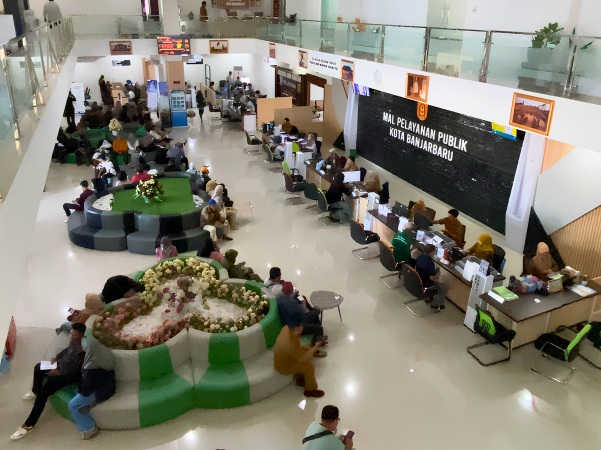 : Suasana pelayanan publik di Mal Pelayanan Publik (MPP). Foto: Mc.Banjarbaru