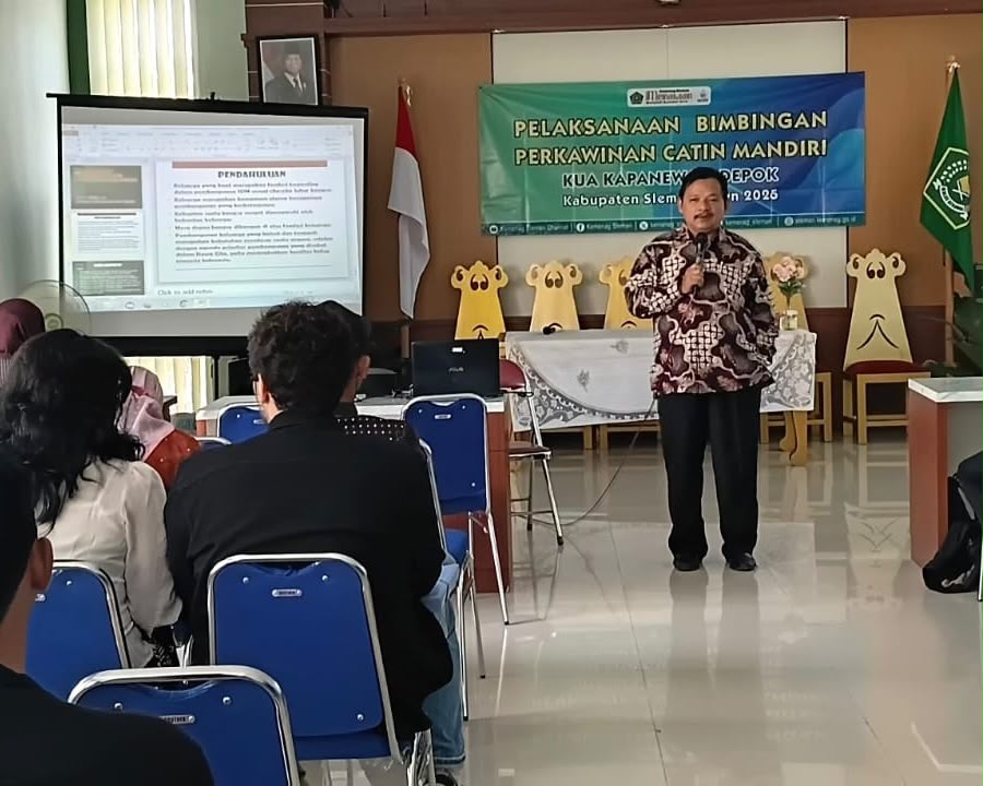 : Ketahanan keluarga yang kokoh dan harmonis berawal dari komitmen bersama yang dilandasi nilai-nilai agama serta komunikasi yang setara. Ketua MUI Depok memaparkan lima pilar utama pembentukan keluarga sakinah, Rabu (12/8/2026).