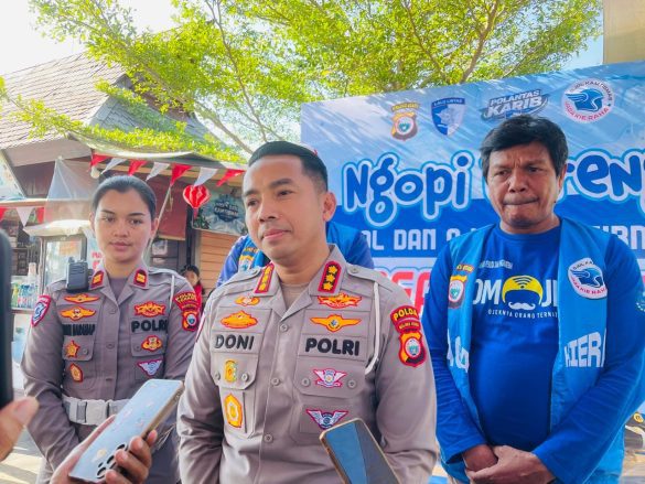 Ngopi Bareng Ojol, Ditlantas Polda Malut Ajak Driver Jadi Mitra Polri Jaga Keamanan dan Ketertiban