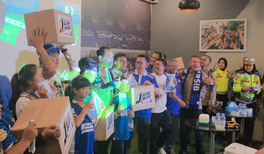 Nobar Biru Persib Berlangsung Aman Dan Kondusif