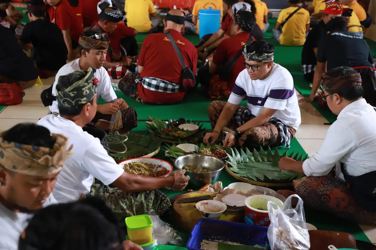 Parade Ngelawar se-Jabodetabek: Gotong Royong Umat Hindu Rawat Warisan Leluhur Lewat Rasa
