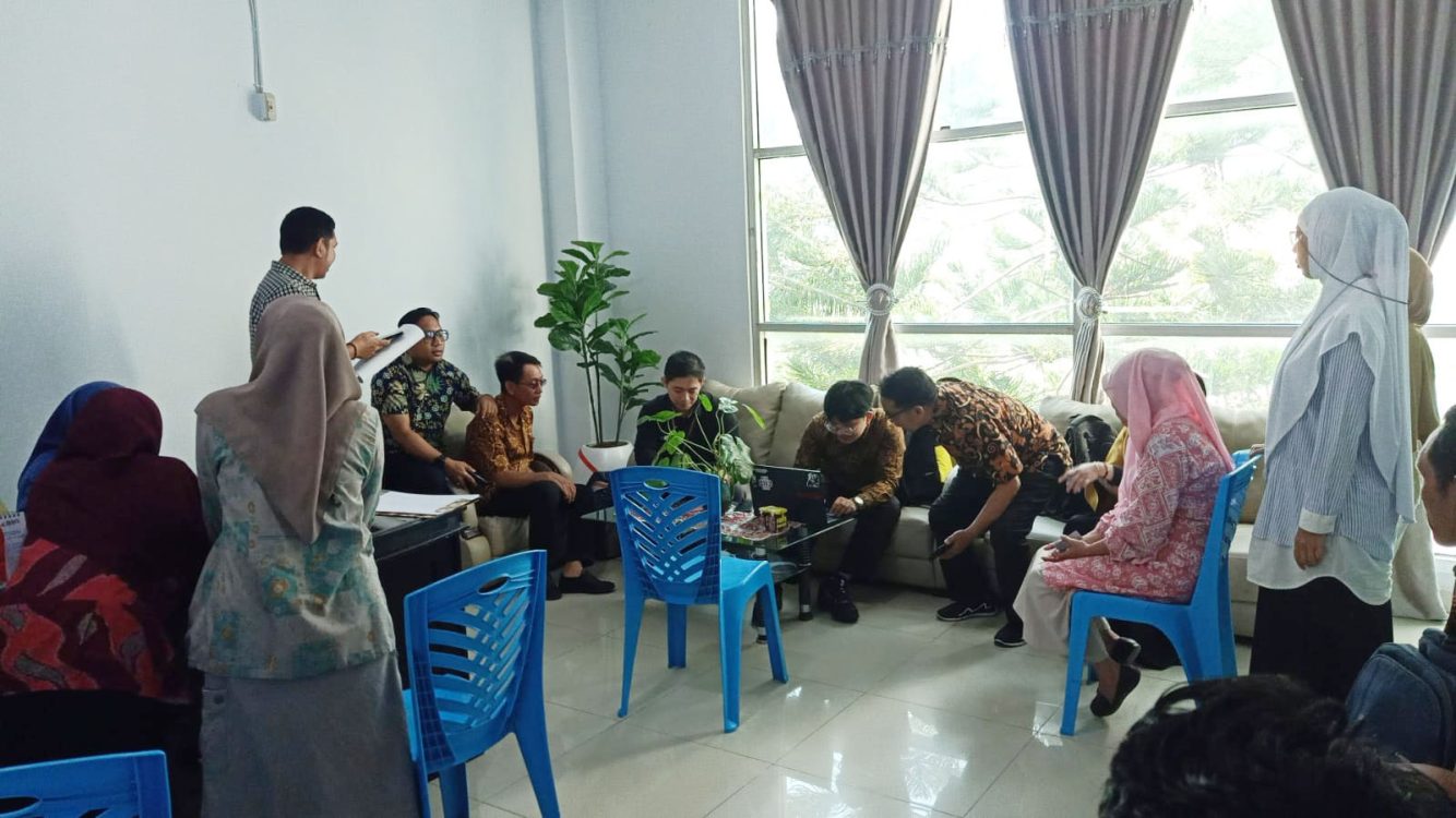 : ASN, PPPK Paruh Waktu, dan tenaga outsourcing mengikuti pendataan oleh petugas Badan Pusat Statitistik (BPS) Provinsi Gorontalo. (foto Owan)