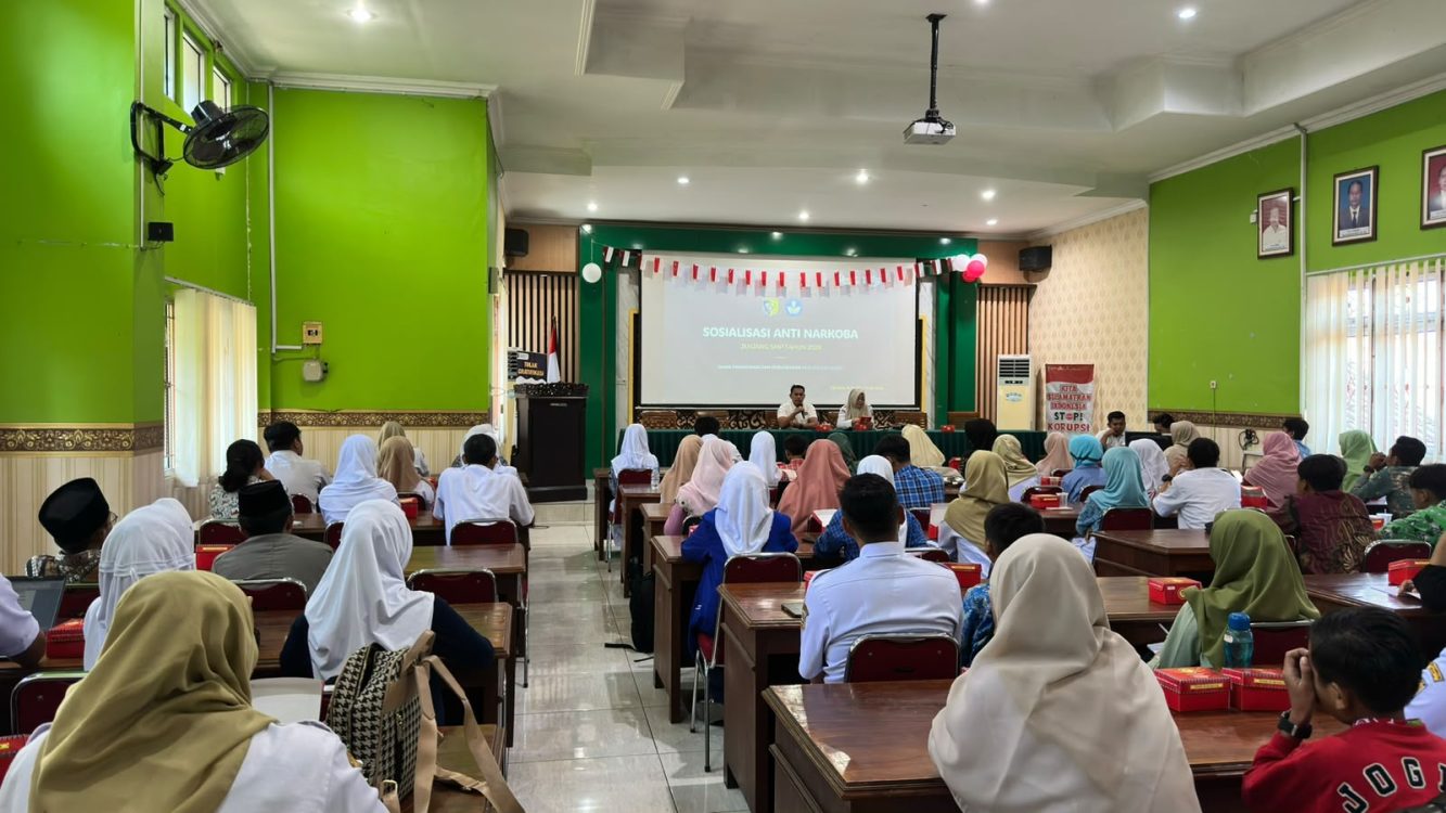 : Pelajar dan Guru di Demak Dibekali Edukasi Bahaya Narkoba. - Foto: Mc.Demak