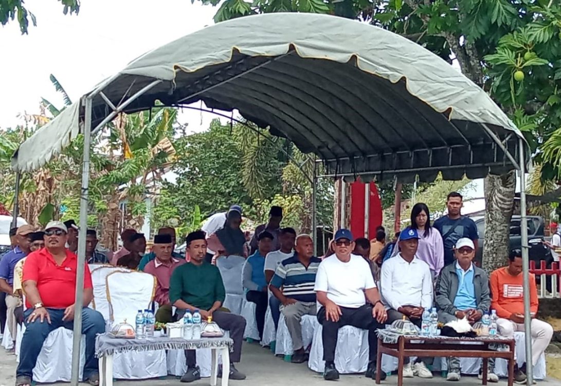 : Bupati Maluku Tenggara Hadiri Proses Penurunan kubah dan pembongkaran secara simbolis Masjid Al-Mujiba Ohoi Selayar, Foto:Dany