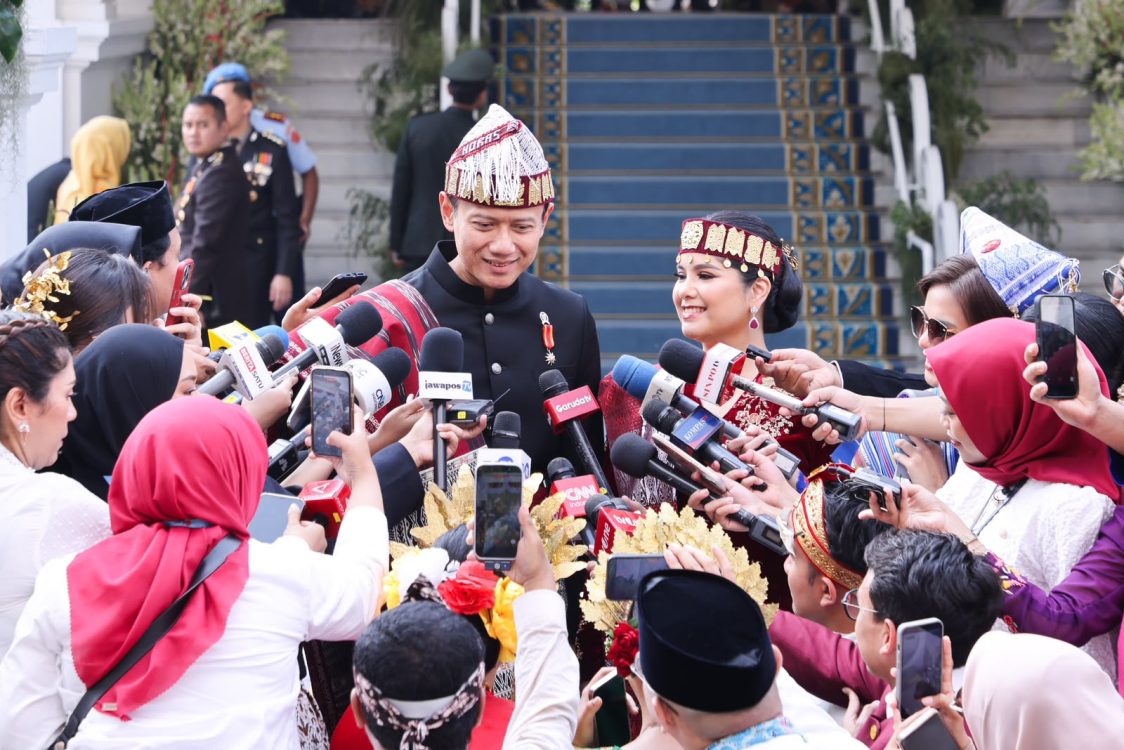 : Menkoinfra Agus Harimurti Yudhoyono usai menghadiri rangkaian peringatan HUT ke-81 RI di Istana Kepresidenan, Jakarta. (foto: Humas Kemenkoinfra)