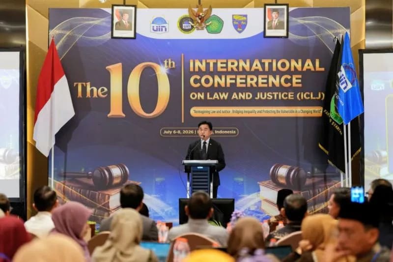 : Menko Kumham Imipas Yusril Ihza Mahendra dalam pembukaan The 10th International Conference on Law and Justice (ICLJ) 2026, di Malang, Jawa Timur, Selasa (7/7/2026). (ANTARA/HO-Kemenko Kumham Imipas)