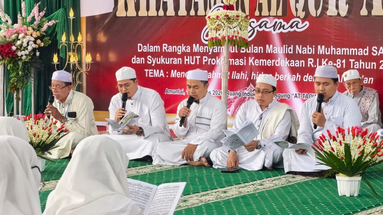 : Gelaran Khataman Al-Qur’an bersama yang diprakarsai oleh Kelompok Khotmil Al-Qur'an se-HSU di Ruang Induk Masjid Raya At-Taqwa Amuntai, Sabtu (15/8/2026).