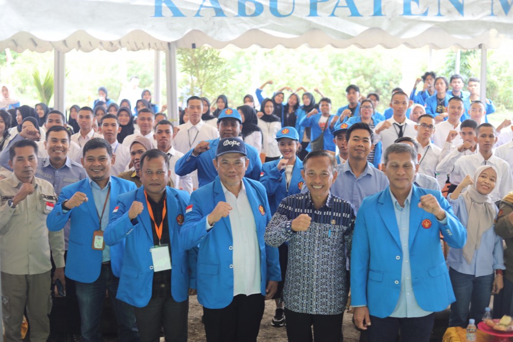 : Staf Ahli Bidang Pembangunan, Ekonomi dan Keuangan Setda Morowali Bambang S. Soerodjo saat mewakili Bupati Morowali menghadiri pembukaan Pengenalan Kehidupan Kampus bagi Mahasiswa Baru (PKKMB) Tahun Akademik 2026/2027 di Gedung PSDKU Untad Morowali, Kamis (6/8/2026).