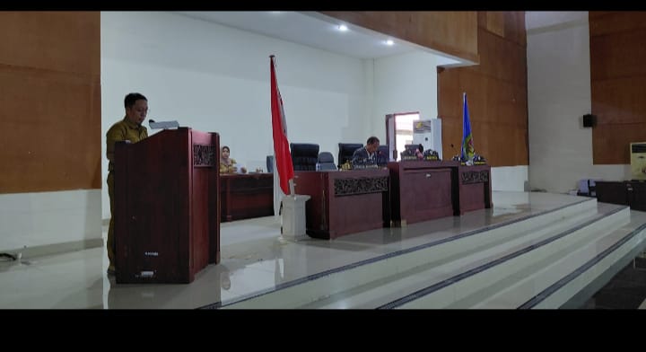 : Transparansi dan akuntabilitas pengelolaan anggaran menjadi kunci utama terwujudnya pembangunan daerah yang merata serta berdampak nyata bagi masyarakat. Pemkab Parigi Moutong bersama DPRD memperkuat evaluasi pelaksanaan APBD 2026, Selasa (11/8/2026).