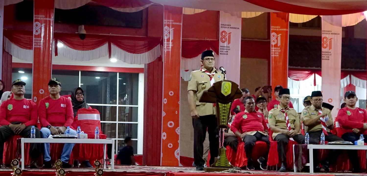 : Wakil Bupati Sambas, Heroaldi Djuhardi Alwi, berharap momentum Pawai Obor semakin memperkuat komitmen dalam mengembangkan Gerakan Pramuka di Kabupaten Sambas. (foto: MC Sambas)