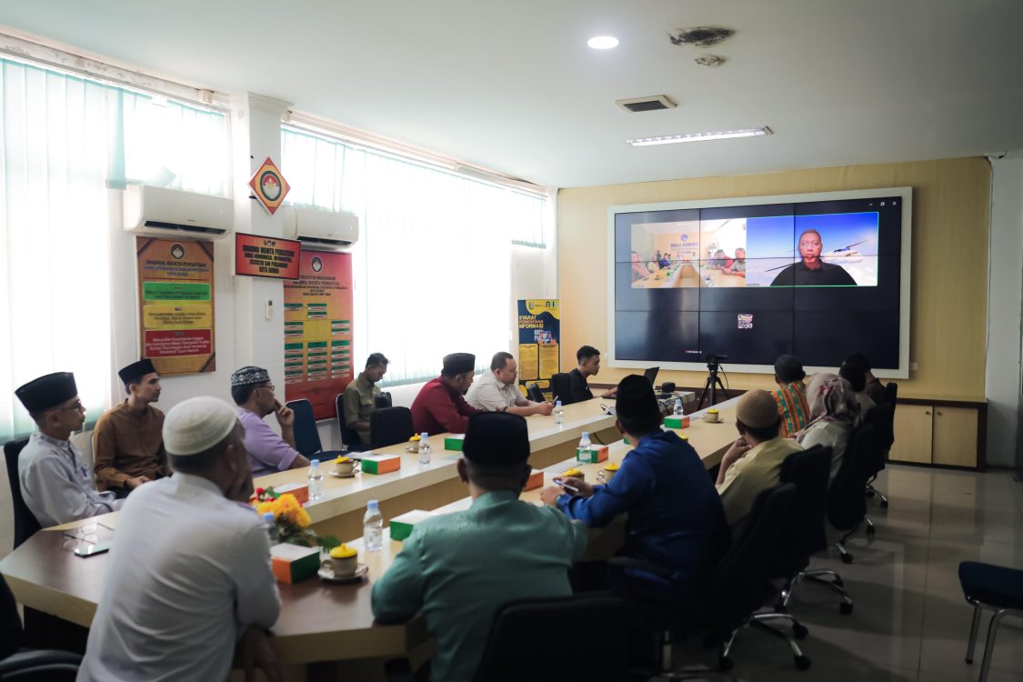 : Wali Kota Dumai, Paisal, menghadiri Diskusi terkait Kerjasama Penerbangan Jakarta-Dumai bersama PT. Surya Mataram Nusantara (FlyJaya). (foto: MC Dumai)