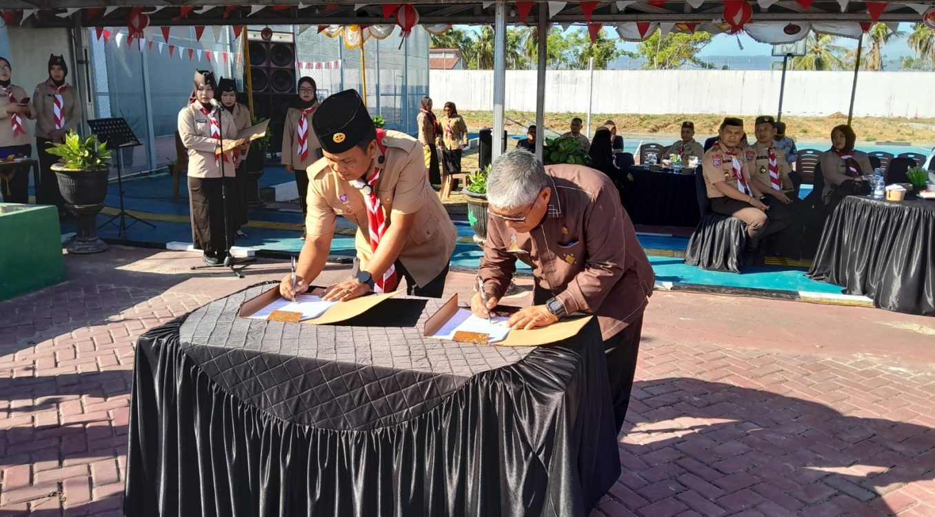: penandatanganan Berita Acara Serah Terima (BAST) antara Kepala Dinas Aries N. Ardianto dengan Kakanwil Bambang Haryanto, terkait hibah tanah ke Kementerian Imigrasi dan Pemasyarakatan melalui Kantor Wilayah Imigrasi dan Pemasyarakatan (Kanwil Imipas) Gorontalo, Kamis (6/8/2026).