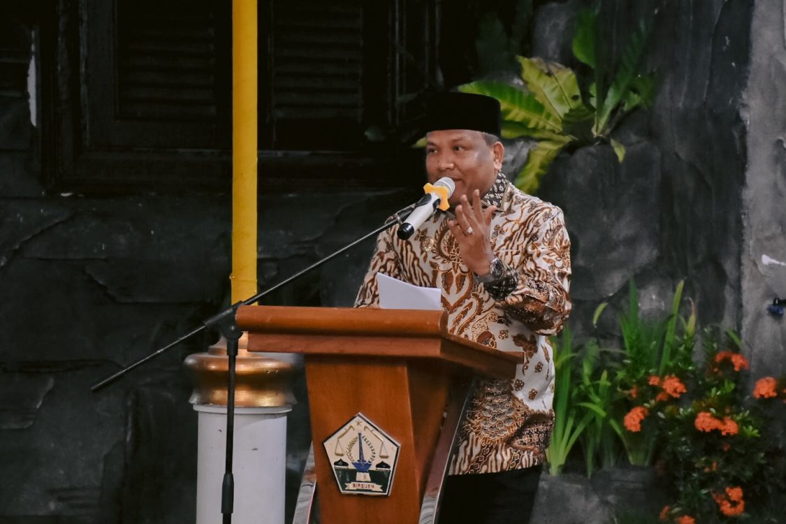 : Bupati Bireuen, Mukhlis saat menghadiri acara pisah sambut Ketua Pengadilan Negeri Bireuen di Pendopo Bupati Bireuen, Rabu (26/8/2026). - Foto: Mc.Bireuen