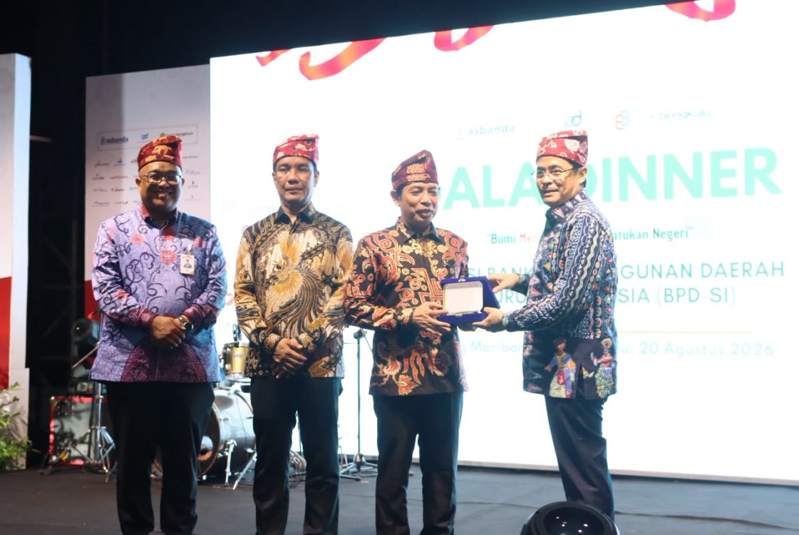 : Ketua Umum Asbanda Agus Haryoto Widodo dalam Seminar 'Dukungan Pemerintah terhadap Penguatan Likuiditas BPD dalam Meningkatkan Stabilitas Sistem Keuangan Nasional' di Bengkulu, Jumat (21/8/2026). (Dok. Asbanda)