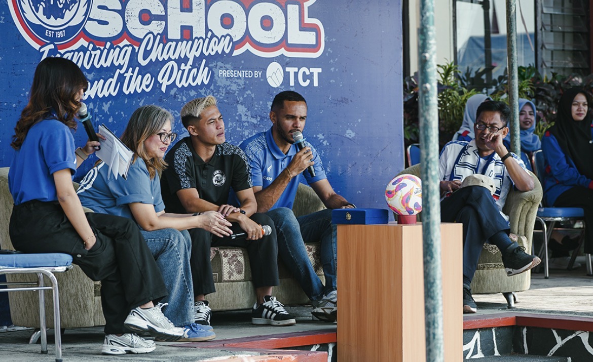 Penuh Gemuruh dan Antusiasme Tinggi, Arema FC Goes to School Sukses Guncang SMAN 1 Kota Batu