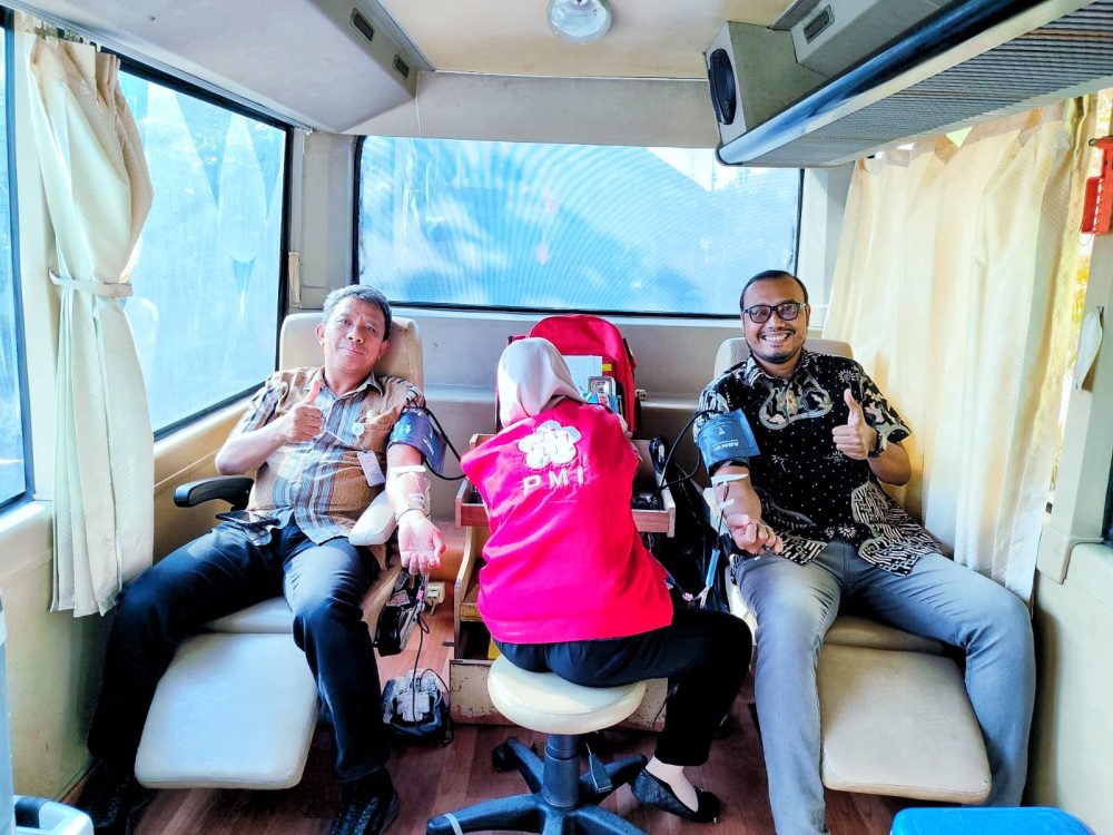 : Semangat kemanusiaan mewarnai peringatan kemerdekaan di Sleman. Lewat aksi donor darah rutin, warga dan aparatur Kapanewon Kalasan bergotong royong memperkuat ketersediaan stok darah daerah, Kamis (27/8/2026).