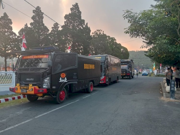 Perkuat Penanganan Pascagempa, Brimob Jatim, Brimob NTT dan Tim Dokes Polri Tiba di Ngada