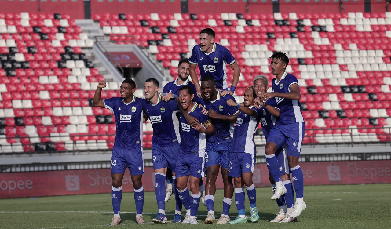 Persib Ungguli Persija Di Babak Pertama