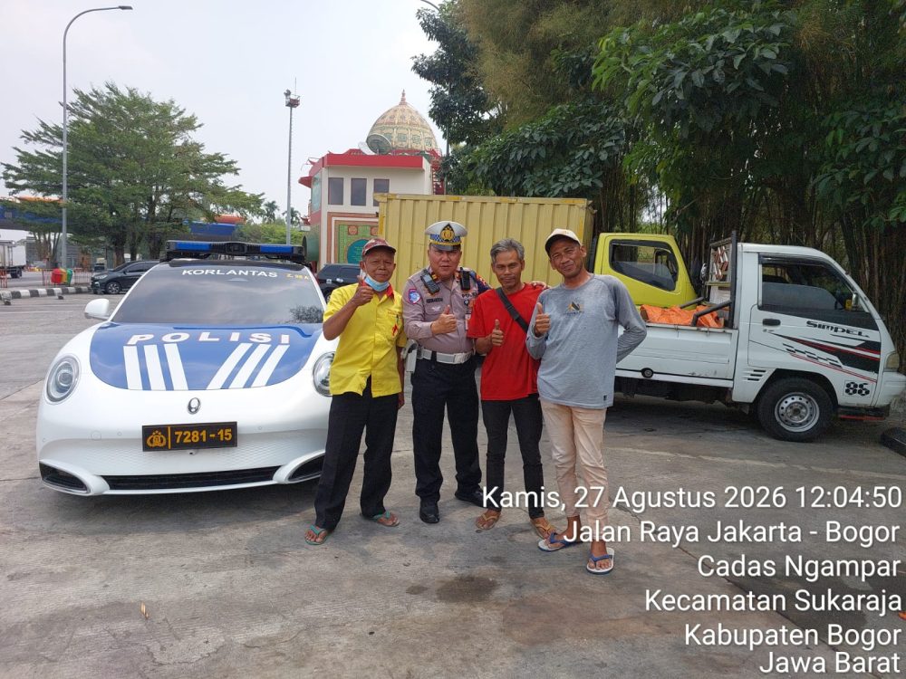 Polantas KARIB PJR Induk BORR-Bocimi Beri Edukasi hingga Bantu Truk Gangguan Mesin