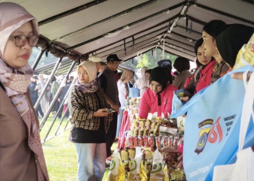 Polda DIY Menggelar Pasar Murah yang Sediakan 1.200 Paket Sembako