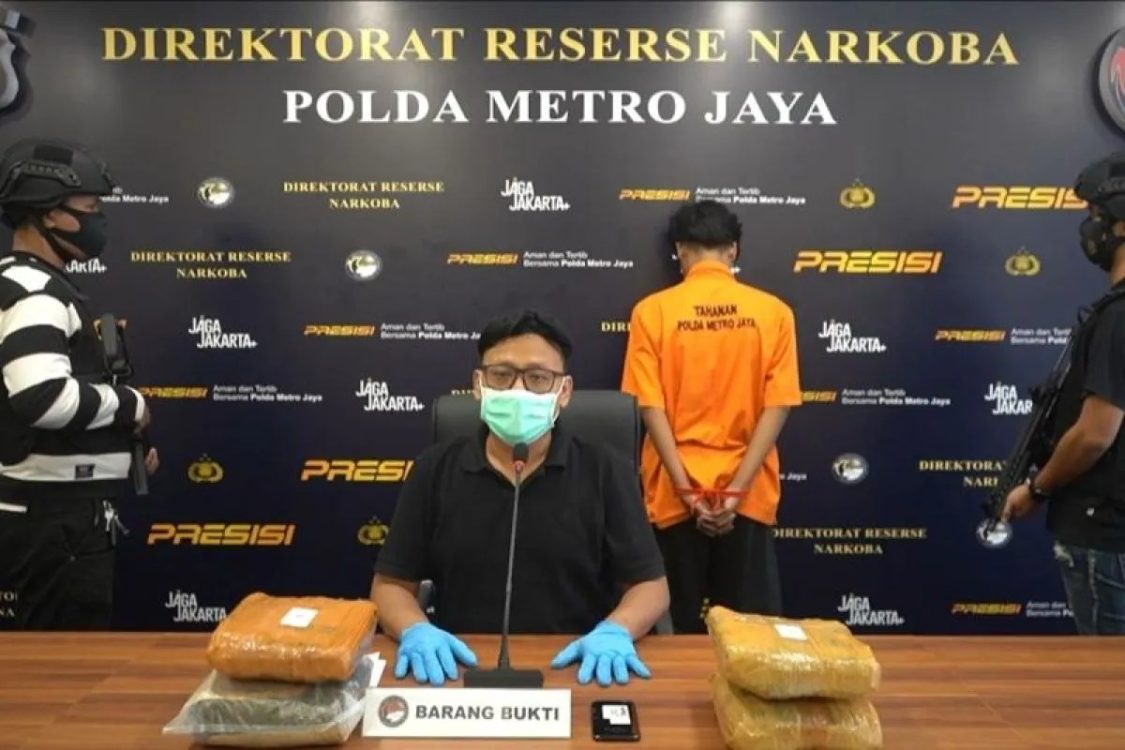 Polda Metro Jaya Gagalkan Peredaran Empat Kilogram Ganja di Jakbar