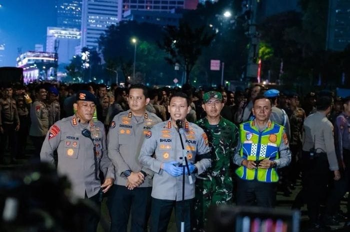 Polda Metro Jaya Sebut Perusakan Fasilitas Umum Demo 27 Agustus Dilakukan Kelompok Perusuh