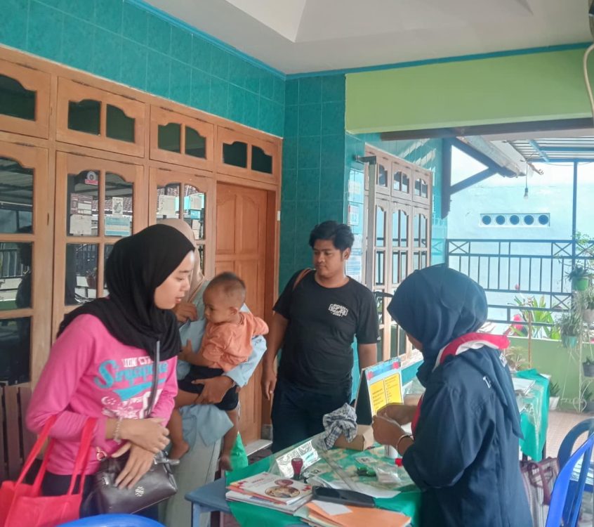 : Pelayanan kesehatan terpadu yang berkesinambungan bagi seluruh kelompok usia merupakan fondasi penting dalam membangun ketahanan keluarga yang sehat, kuat, dan bahagia. Posyandu Tanjung II Karangasem selenggarakan pemeriksaan kesehatan warga, Selasa (18/8/2026).