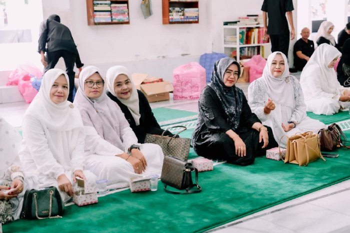 : Kepala Dinas Komunikasi Informatika dan Persandian Kabupaten Pidie Nasrinah Hanim menghadiri kegiatan yang digelar Pemkab Pidie melalui Badan Kesatuan Bangsa dan Politik (Kesbangpol) dan Badan Reintegrasi Aceh (BRA) Kabupaten Pidie tersebut.