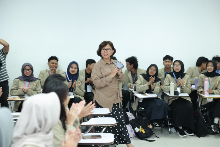 Rektor UGM Tinjau PIONIR, Pastikan Maba Menyambut Dunia Kampus dengan Nyaman