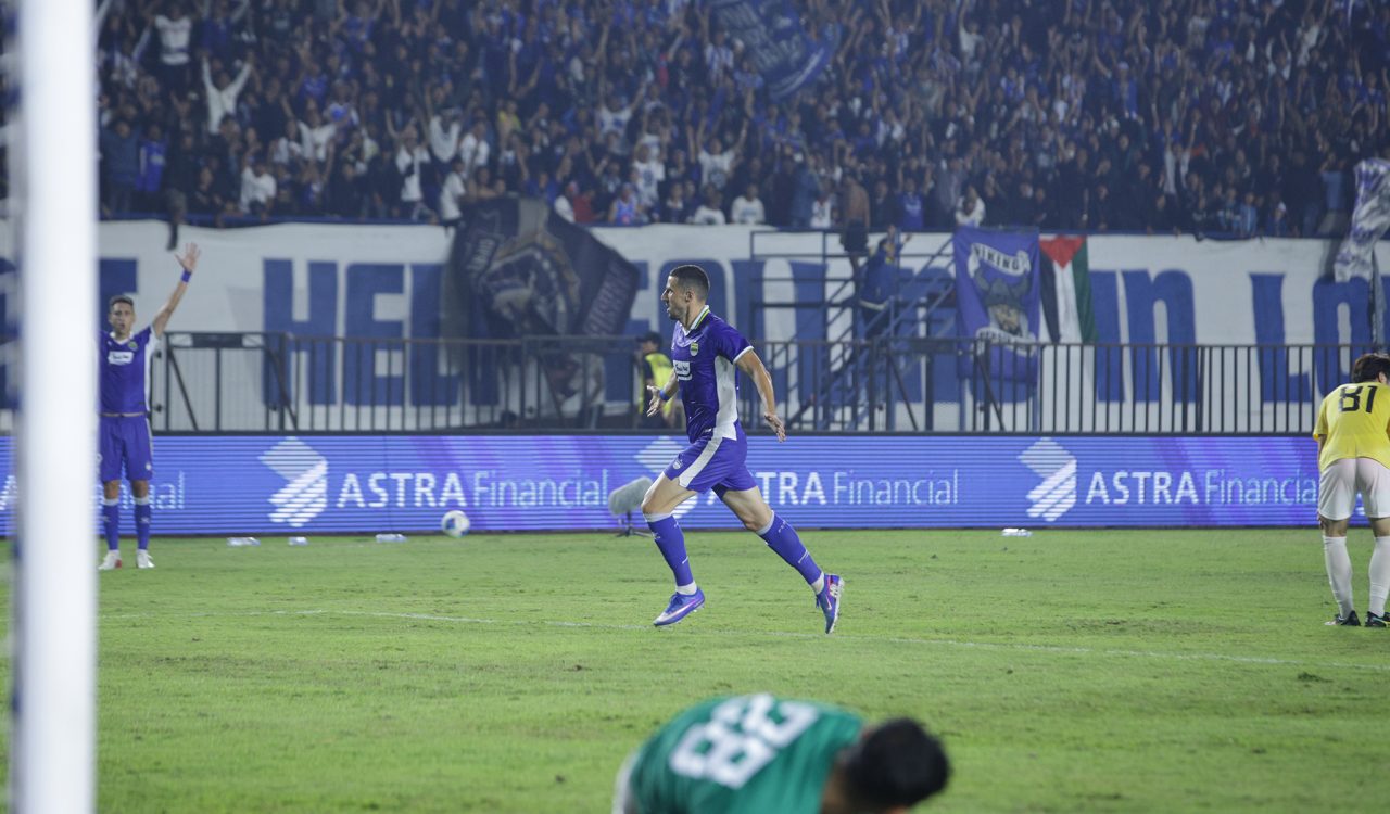 Review Persib Sapu Bersih Kemenangan