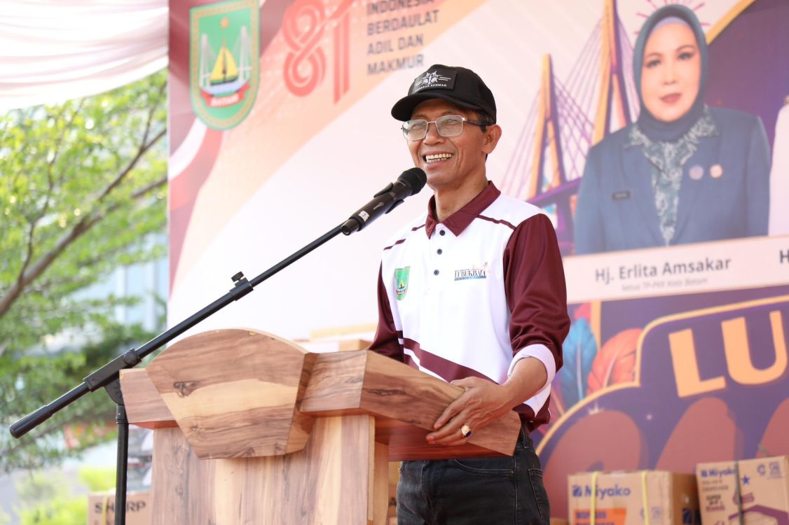 : Wali kota Batam, Amsakar Achmad, membuka Lubukbaja Carnival 2026 di kawasan Nagoya Thamrin City, Lubukbaja, Sabtu (29/8/2026) sore. HUMAS DISKOMINFO BATAM / DHEO ANANDA PUTRA