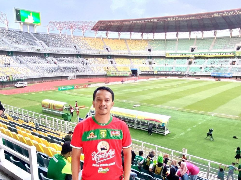 Rp25 Juta untuk Persebaya, Kisah Adit Menjadi Member Bonek VVIP Pertama