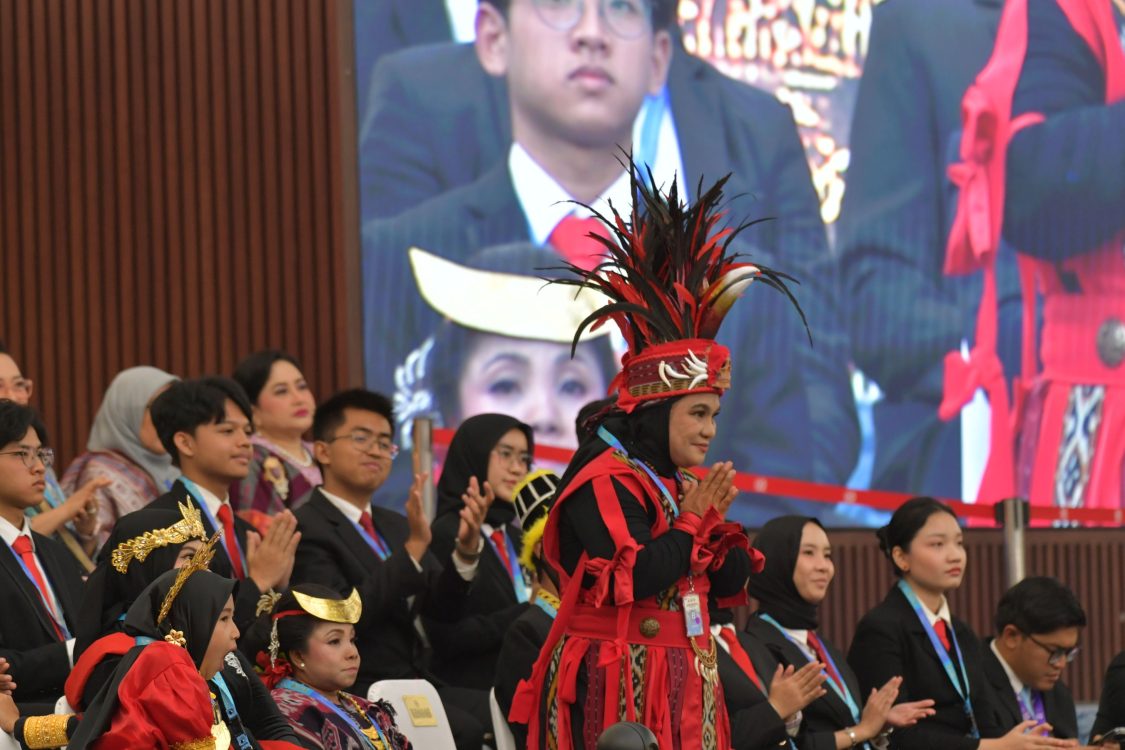 : Thelma Humena asal Kota Manado, Sulawesi Utara, kini tengah menjalani renovasi setelah keluarganya menerima Bantuan Stimulan Perumahan Swadaya (BSPS) dari pemerintah. (Foto: Amiri Yandi/InfoPublik)