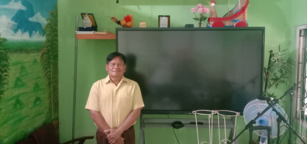 : Pembentukan karakter generasi muda yang bijak dan berakhlak mulia berakar dari lingkungan belajar perdesaan yang asri, nyaman, serta edukatif. SD Negeri Ngemplaksari mengukuhkan identitas institusi melalui branding Griya Winasis, Selasa (18/8/2026).