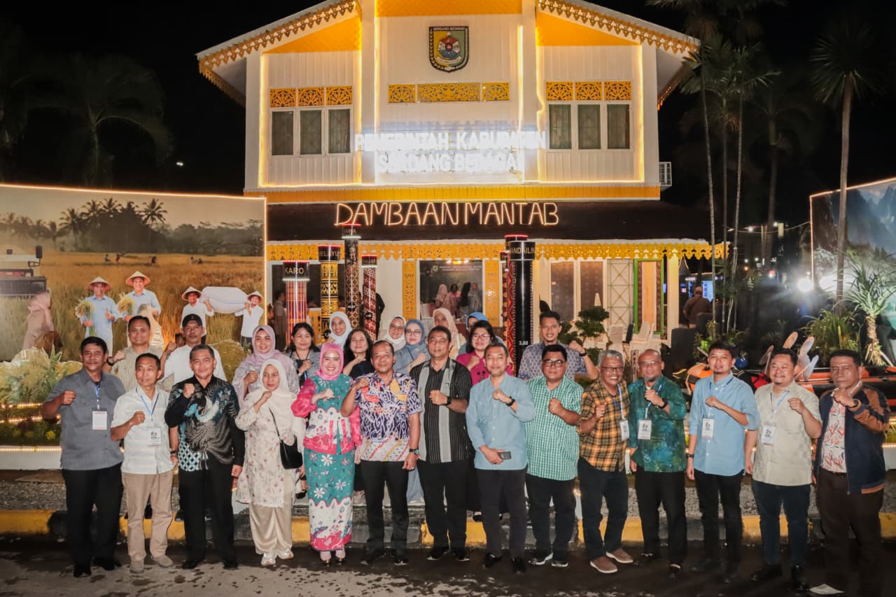 : Sekretaris Daerah Kabupaten (Sekdakab) Sergai, Suwanto Nasution, menghadiri acara penutupan Pekan Raya Sumatera Utara (PRSU) ke-50 di Arena PRSU, Medan, Minggu (2/8/2026)/ MC Sergai.