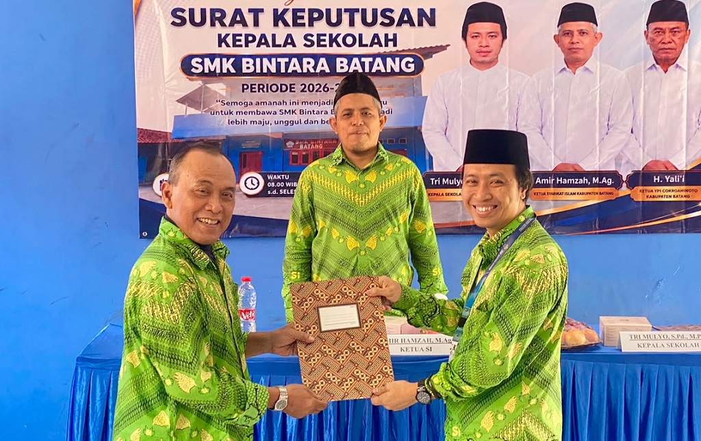: Yayasan Pendidikan Islam (YPI) Cokroaminoto Kabupaten Batang kembali melantik kepemimpinan SMK Bintara Batang kepada Tri Mulyo.