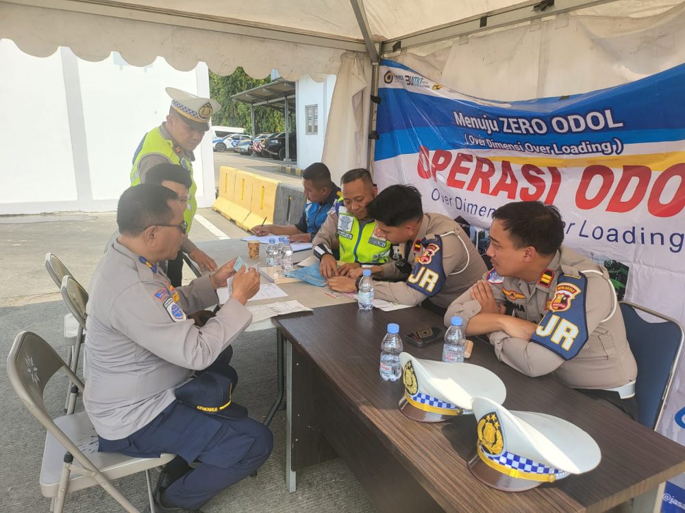 Sosialisasi dan Penertiban ODOL di Tol Jakarta-Tangerang, Operasi Gabungan Korlantas Periksa 57 Kendaraan, 31 Terbukti Melanggar
