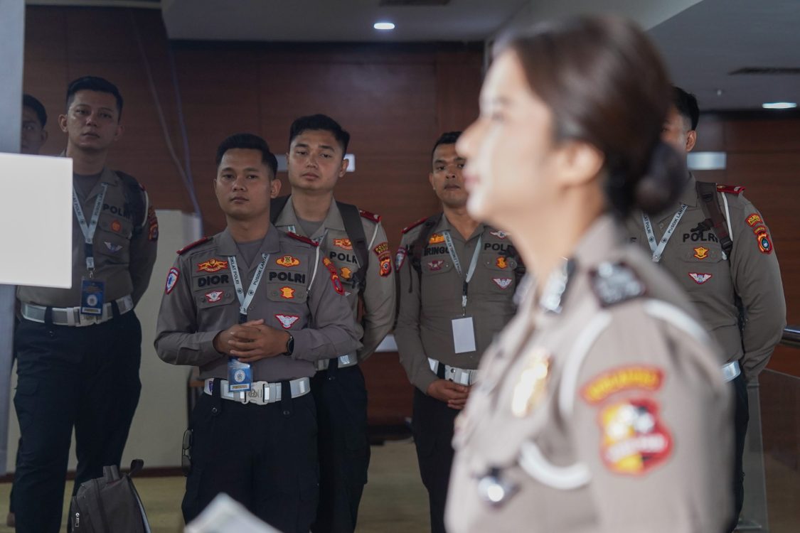 Tak Sekadar Belajar Teori, 24 Peserta Dikbangspes Praktik Live Report di NTMC Korlantas Polri
