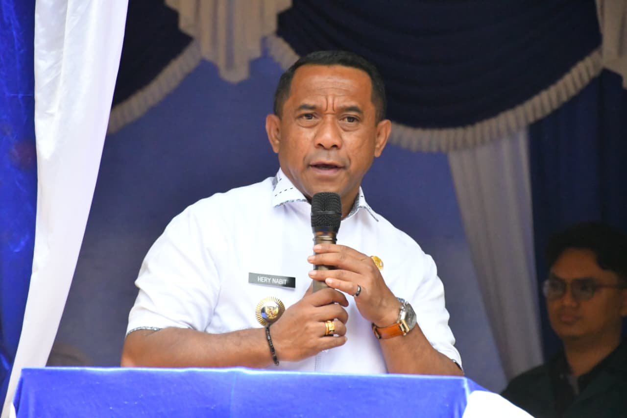 : Berakhirnya tanggap darurat tahap pertama tak lantas menyurutkan penanganan bencana pascagempa Flores. Pemkab Manggarai resmi memperpanjang status tanggap darurat demi mematangkan pemetaan huntara dan pemulihan psikologis warga terdampak, Jumat (28/8/2026).