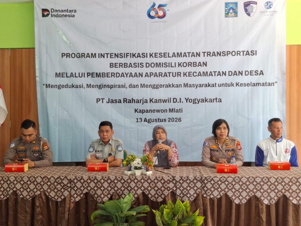 : Perubahan perilaku tertib berlalu lintas yang dimulai dari lingkungan keluarga dan aparatur wilayah menjadi kunci penting dalam menekan tingginya angka kecelakaan jalan raya. Edukasi keselamatan transportasi intensif digelar di Kapanewon Mlati, Kamis (13/8/2026).