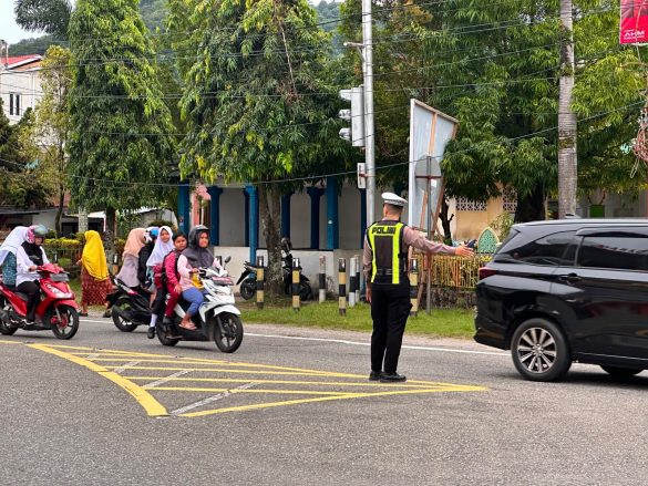 Tekan Pelanggaran dan Kecelakaan, Satlantas Aceh Selatan Gencarkan Pengaturan Lalu Lintas Pagi