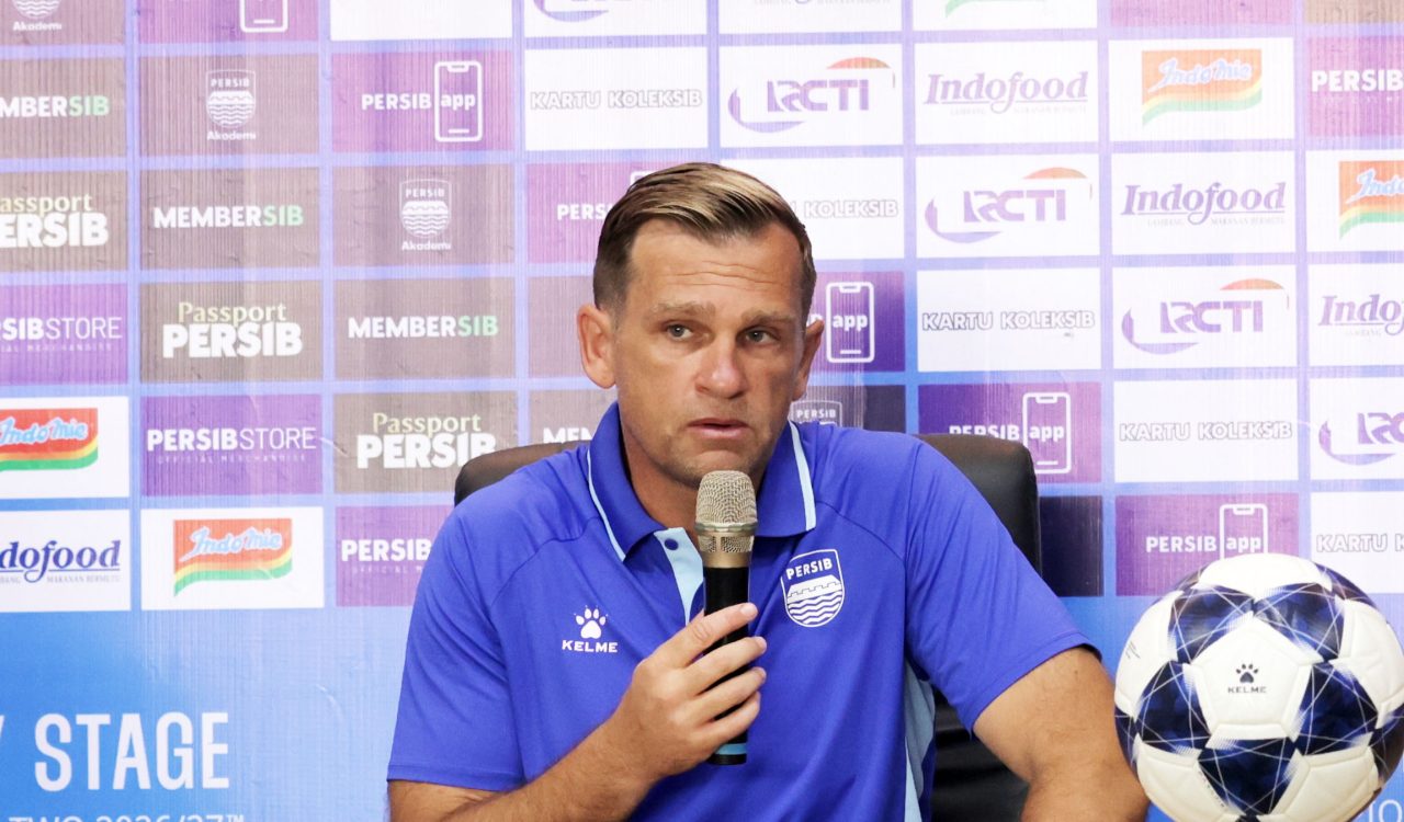 Tolic Pastikan Kesiapan Persib Tak Terganggu Pemain Absen