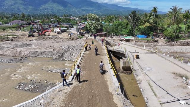 : Percepatan pembangunan permanen tujuh jembatan dan Jalan Lesten kepada Kementerian Pekerjaan Umum
