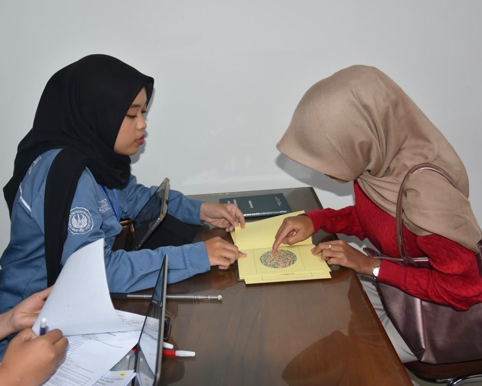 : Memastikan kondisi fisik prima serta membebaskan lingkungan akademis dari penyalahgunaan narkotika menjadi fondasi utama kelancaran masa perkuliahan. UNY menggelar tes kesehatan massal bagi ribuan mahasiswa baru jalur Seleksi Mandiri, Kamis (13/8/2026).