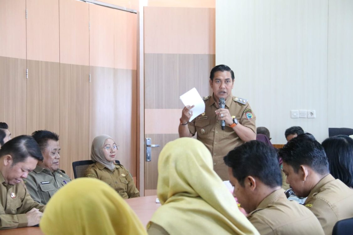 : Wakil Bupati Pulang Pisau Ahmad Jayadikarta membuka rapat dan lokakarya Tindak Lanjut Hasil Pendampingan I PIP DAU-SG Bidang Kesehatan Tahun 2027 di Ruang Rapat Gedung Manajemen RSUD, Senin (10/8/2026).