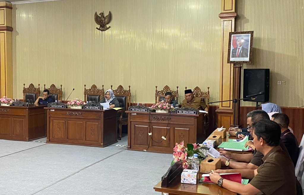 : DPRD Batang menggelar rapat Paripurna.