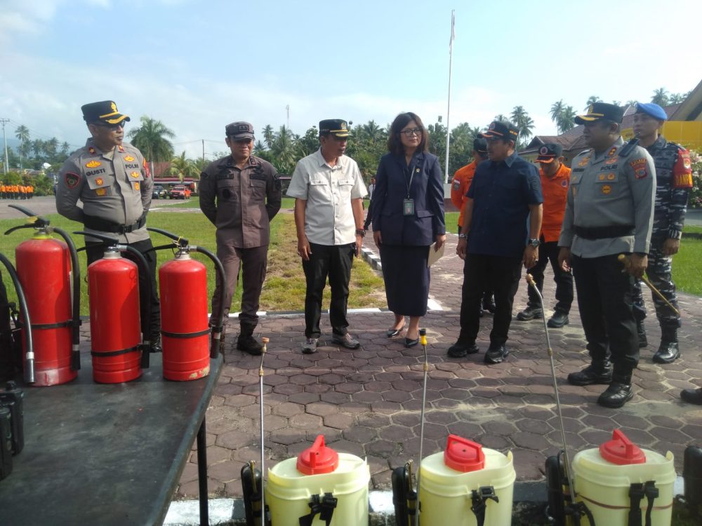 : Ancaman kebakaran hutan dan lahan berpotensi melumpuhkan aktivitas ekonomi serta merusak ekosistem wilayah. Pemkab Parigi Moutong memperkuat sinergi lintas sektor dan menguji kesiapan sarana penanggulangan Karhutla, Selasa (11/8/2026).