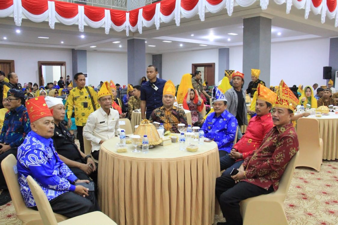 : Pemkab Parigi Moutong berkomitmen memperkuat sinergi dengan BMA Sulawesi Tengah dalam menjaga kearifan adat, Kamis (6/8/2026).