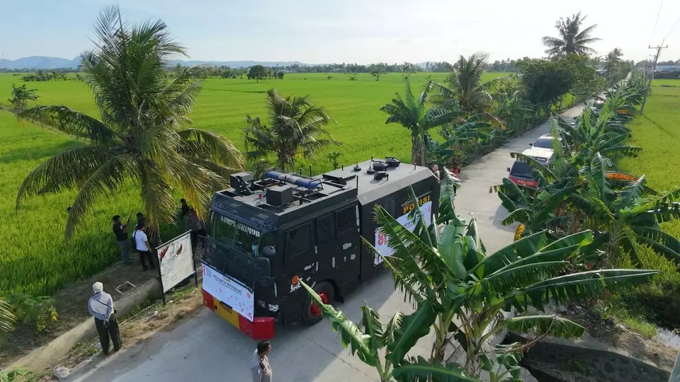 Water Cannon Turun ke Sawah, Polri Bantu Selamatkan 1.300 Hektare Lahan di Sidrap