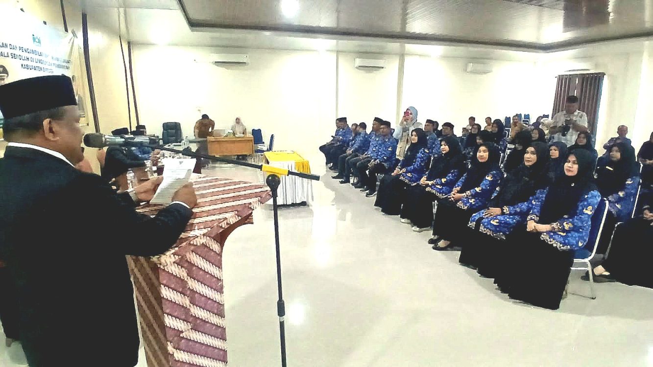 : Bupati Bireuen, Mukhlis di Aula Dinas Pendidikan dan Kebudayaan (Disdikbud) Bireuen, Senin (14/9/2026). - Foto: Mc.Bireuen
